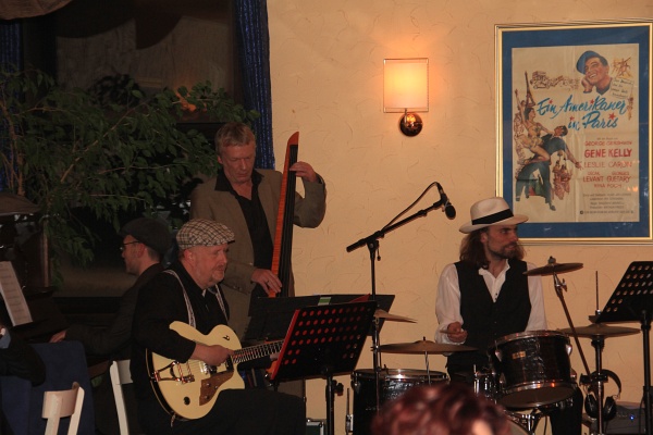 Weihnachtsball   020.jpg